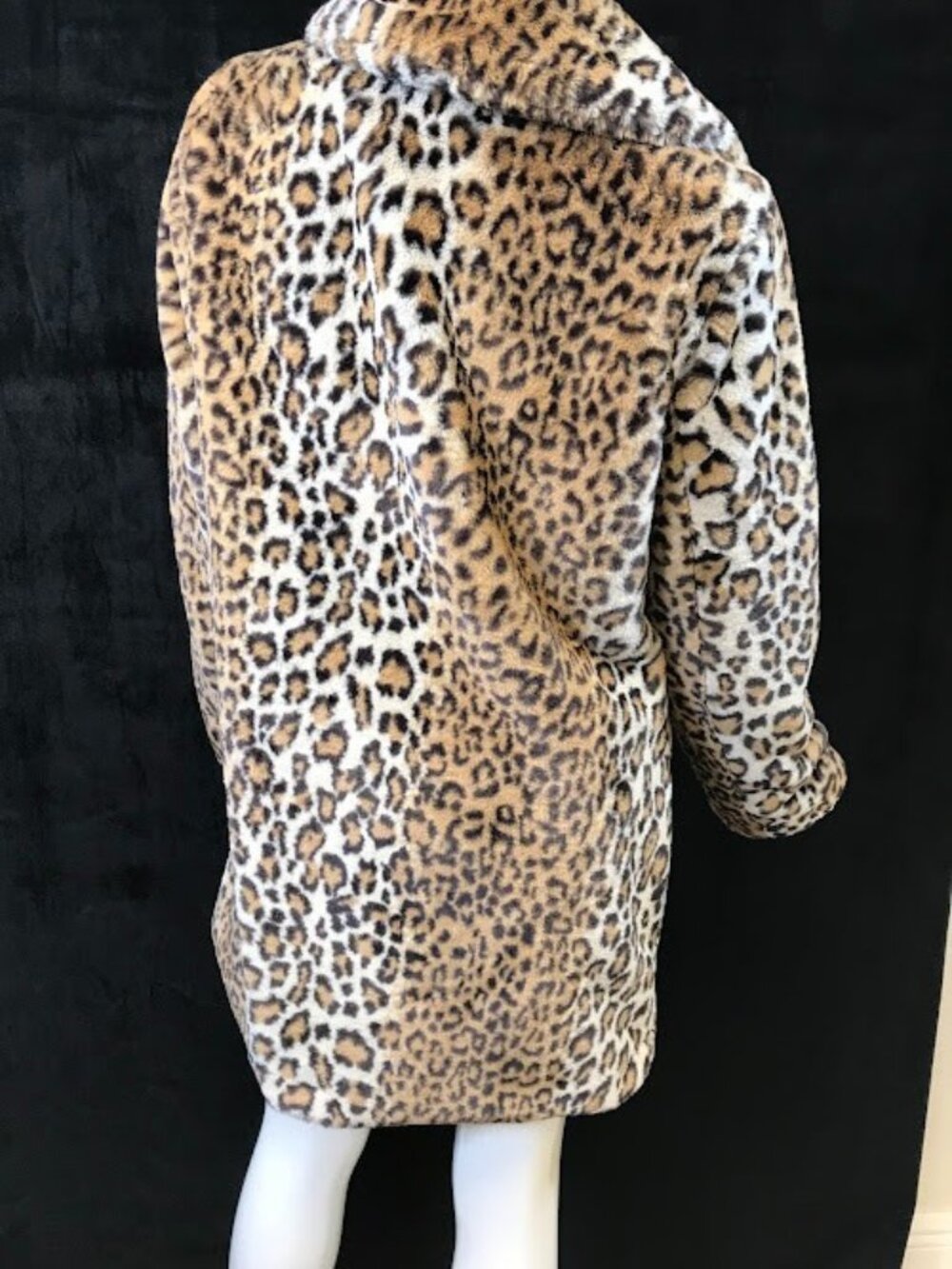 NWT BCBGeneration Leopard Animal Print Faux Fur Coat Medium - Picture 2 of 10
